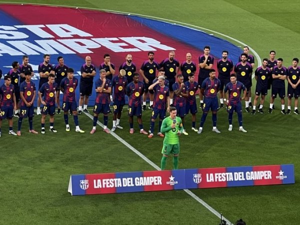 妥协！特尔施特根以队长身份发表季前说话，全场掌声雷动