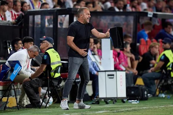 巴萨主帅弗里克月旦球队个东谈主成见！亚马尔正面恢复：问题不在于此