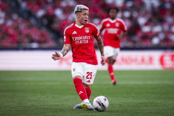 奥莱报：穆里尼奥甘愿放19岁时尚普雷斯蒂亚尼，随阿根廷踢世青赛