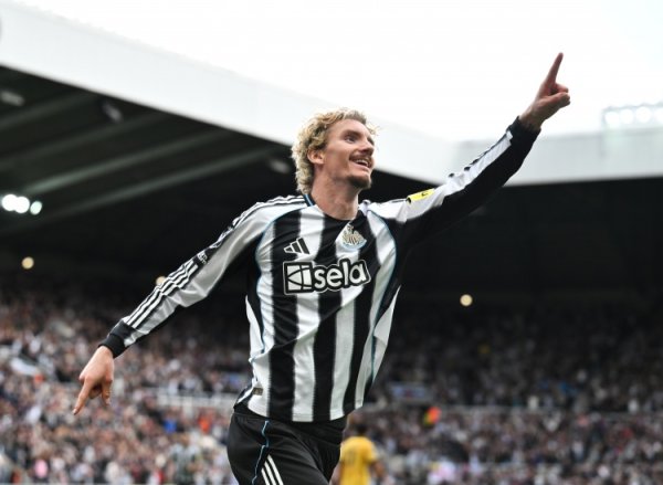 电讯报：纽卡需要了了沃尔特马德如何接球，并确保有球员与他配合