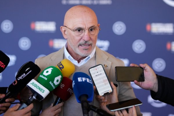 亚马尔国度队受伤争议？德拉富恩特：毫无影响，不存在职何冲破