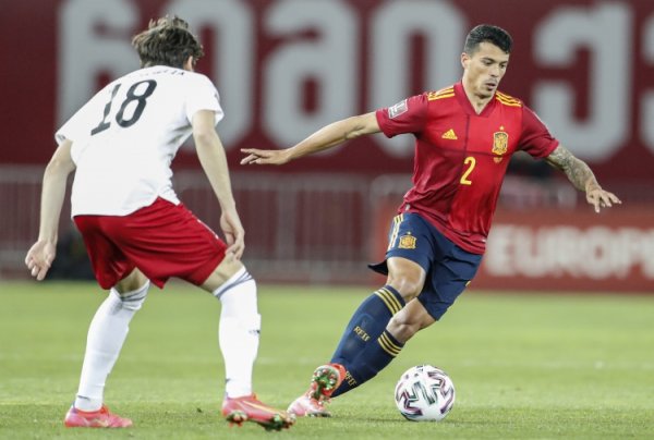 波罗：咱们需要格外谛视攻防调遣，我以为球队在这方面作念得很好