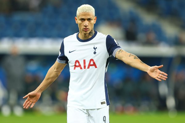 英媒：里沙利松渴慕冬窗转头埃弗顿，热刺专诚波尔图中锋阿格霍瓦