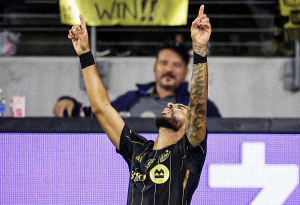 22球并排第一，博安加战盐湖城献技帽子戏法弓手榜追平梅西