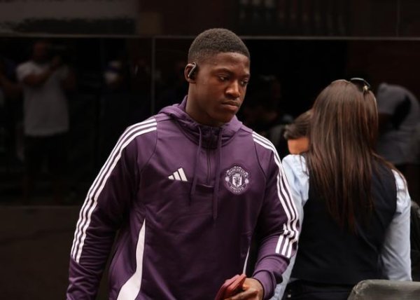 曼晚：梅努戮力考验并更换私东说念主厨师，决心在本赛季重归来发威望