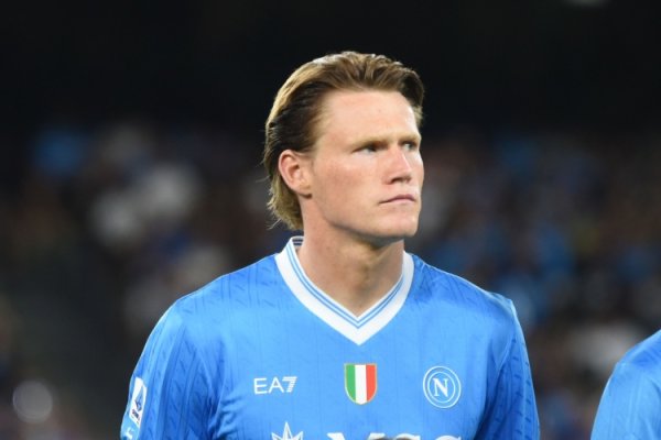 斯基拉：夏窗时小麦拒绝了沙特大宗报价，以及两家英超球队的邀请